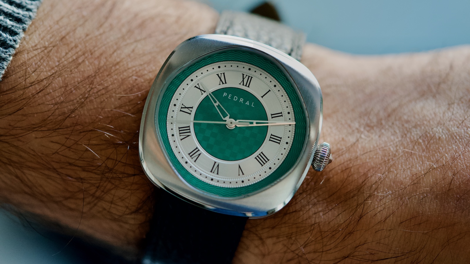 A Study in Texture With the Pedral Cushion Case in Green