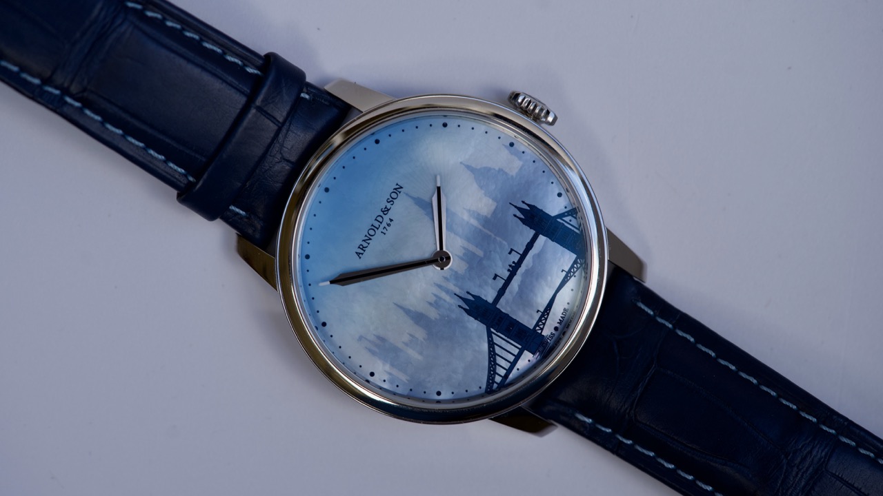 Get All Icons On a Dial with Arnold & Son HM London Skyline