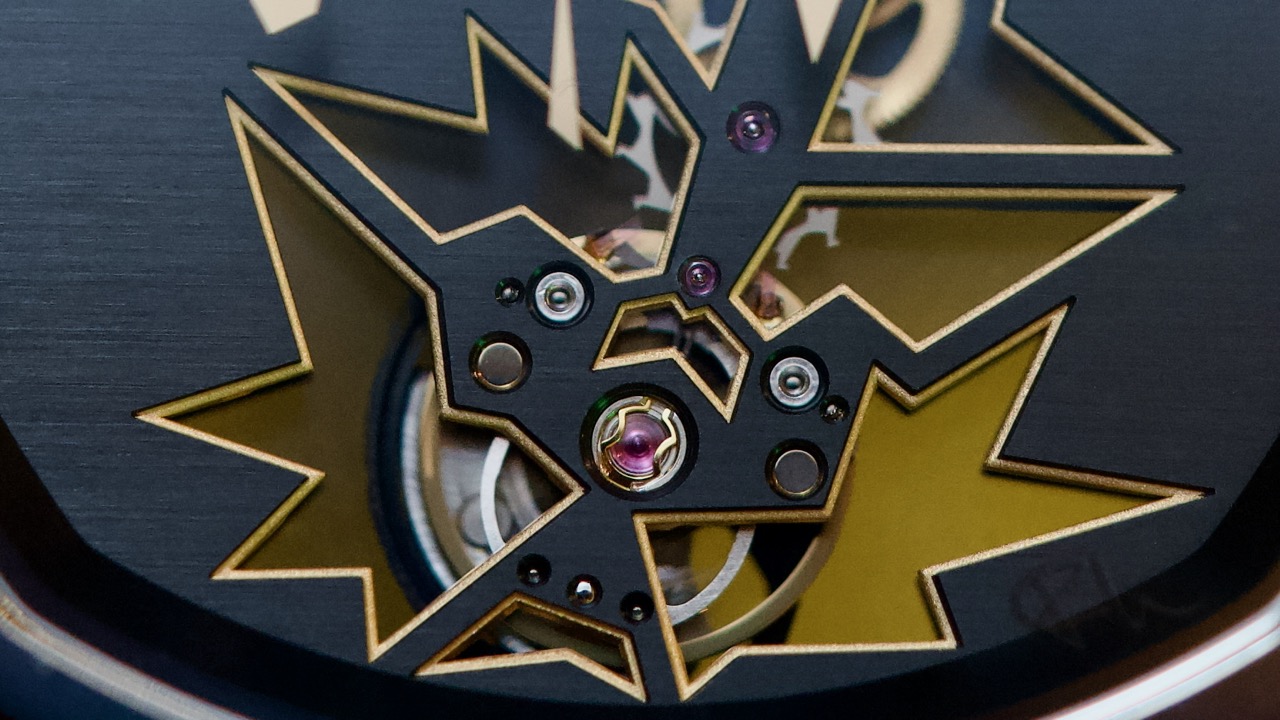 Dial bottom detail