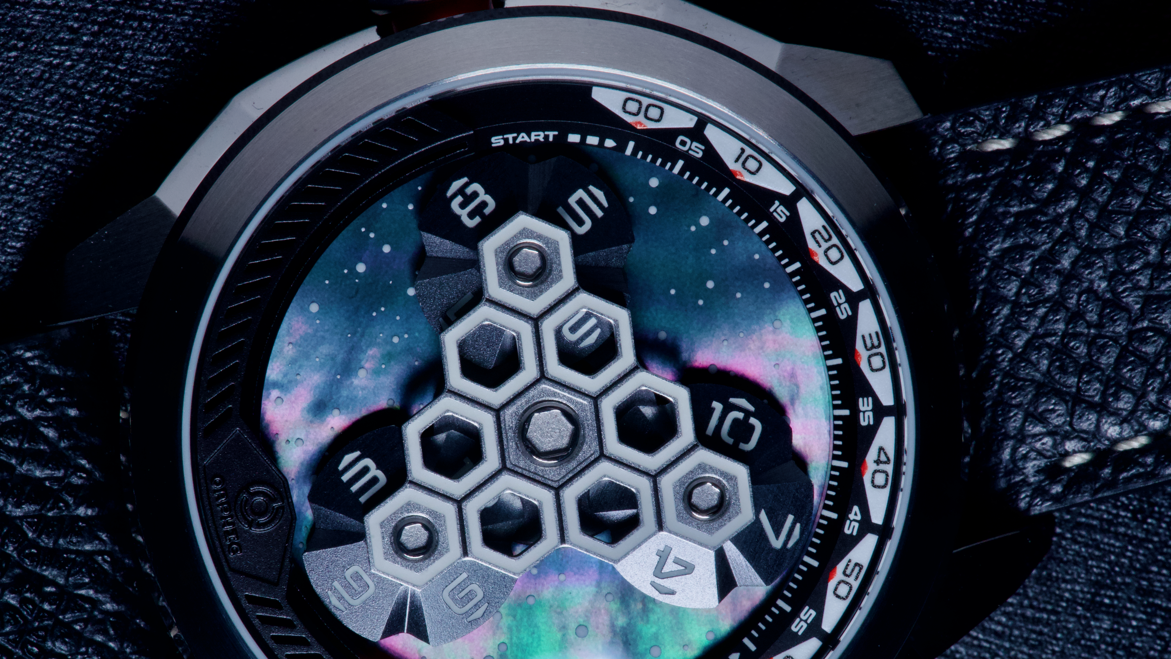 Mother of pearl detail