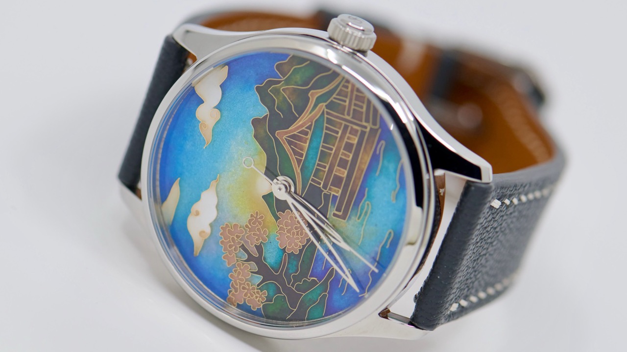 Sideways view of a dial